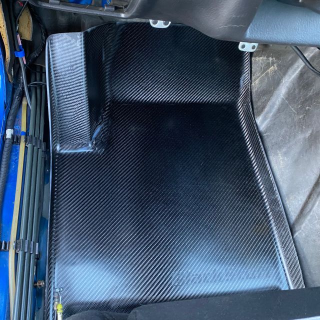 LH footwell (Driver's footwell) 100% Carbon Fiber